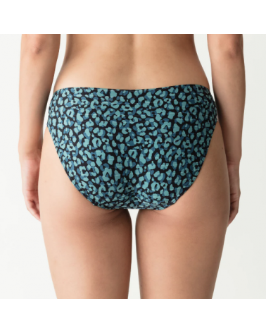 4000250 COLOR: rojo, negro, kaki, turmalina, deep dive, smoking; TALLAS: 38, 40, 42, 44 Temporada: ver15 - Colección