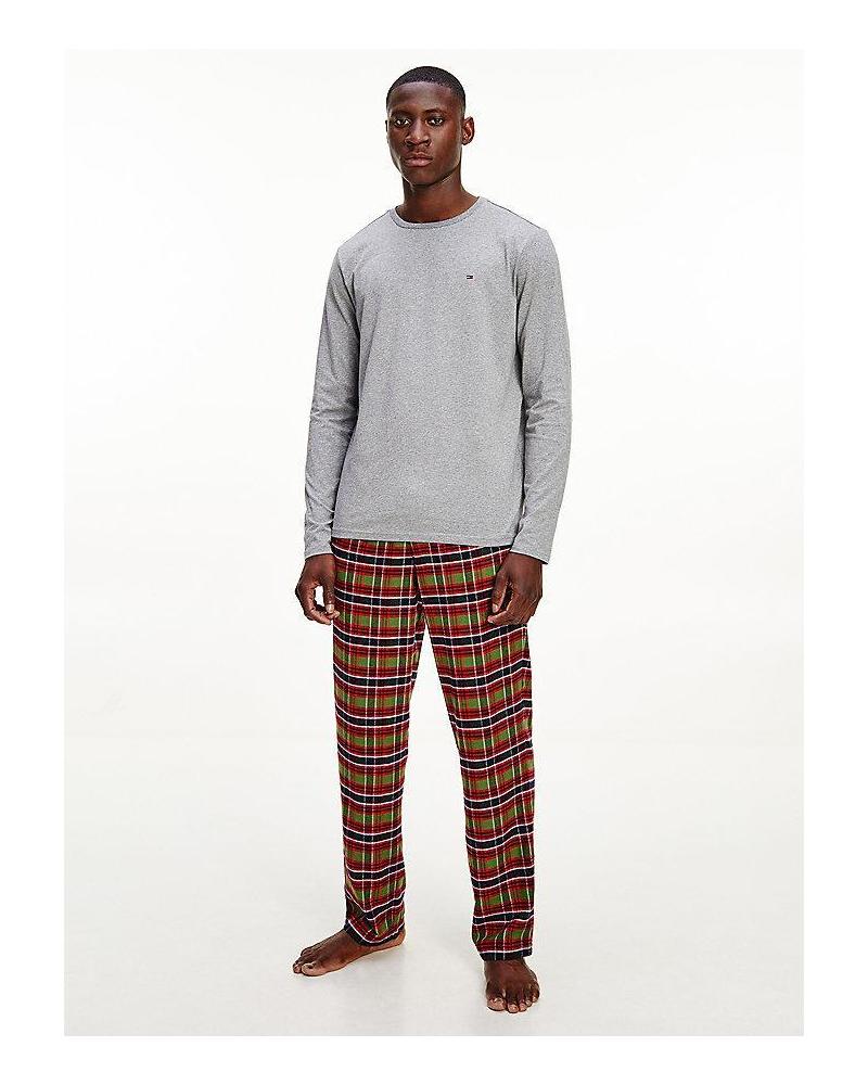 um0um01976 p man cuadros rojos TALLAS: s, m, l, xl; COLOR: rojo, ouf, oyx, osd Temporada: in23 -   - PEPI GUERRA