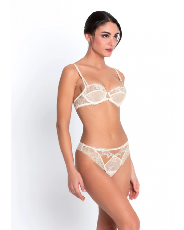 Tanga Lise Charmel colección ''Princesse Iris''  Composición: 51% poliester, 40% poliamida, 5% elastano, 4% algodon -