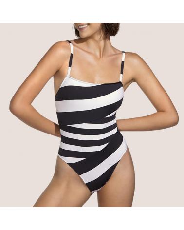 BAÑADOR SARDA MAGGIE COPA B 3412230B TALLAS: 90, 95; COLOR: domino Temporada: summer24 -   - PEPI GUERRA